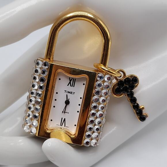 Vintage Timex Rhinestone Lock Style Watch, Needs Battery, Japan Mt, Quartz - Picture 4 of 10